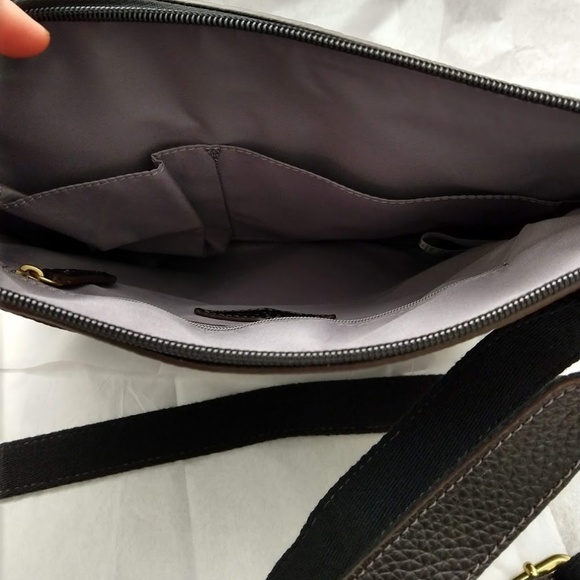 Fossil Tessa Black Leather Crossbody. - Picture 4 of 7